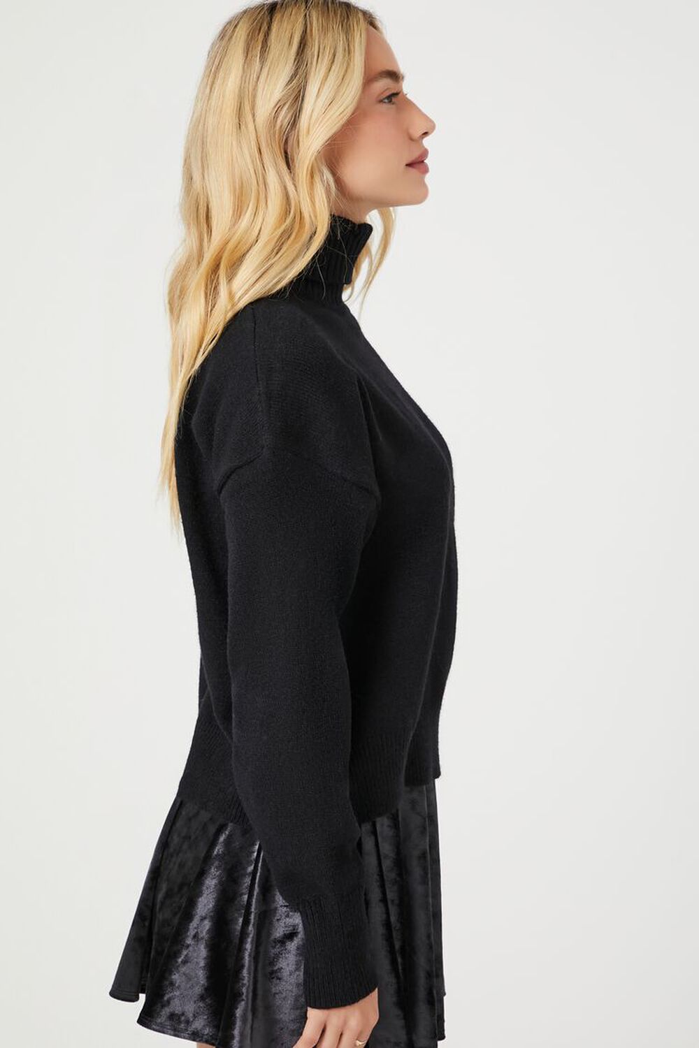 Turtleneck Split-Hem Sweater Black