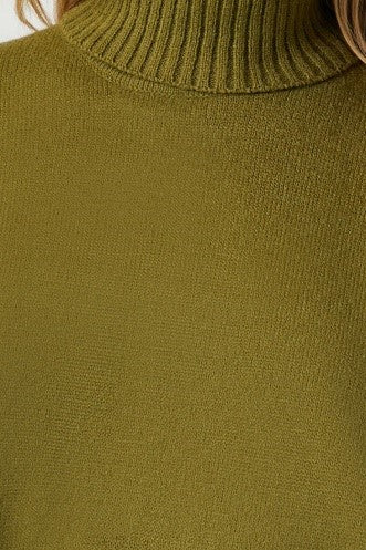 Turtleneck Split-Hem Sweater Green