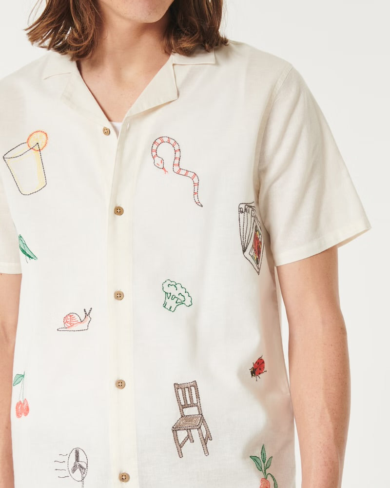 RELAXED SHORT-SLEEVE EMBROIDERED GRAPHIC SHIRT