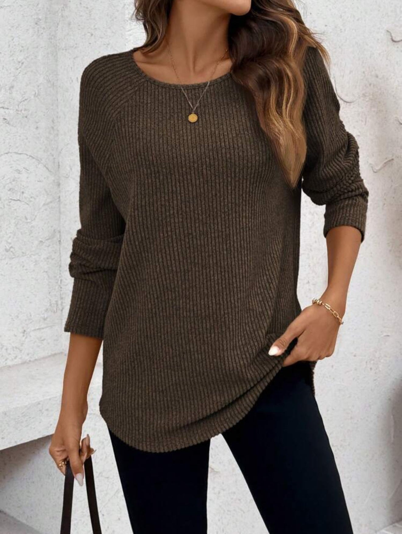 EMERY ROSE Asymmetrical Hem Textured Fleece Crew Neck T- Shirt